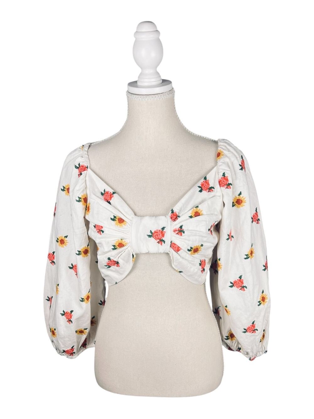 Farm Rio Mixed Cross Stitch Flowers Embroidered Crop Top Puff Sleeve Bow M NWT
